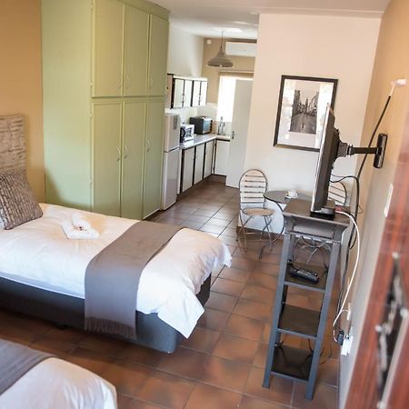Melrose Place Guestrooms Potchefstroom Exterior foto